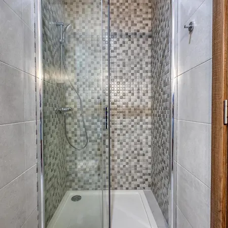 شقة 2br Quiet And Cozy Gzira