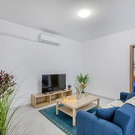 2br Quiet And Cozy